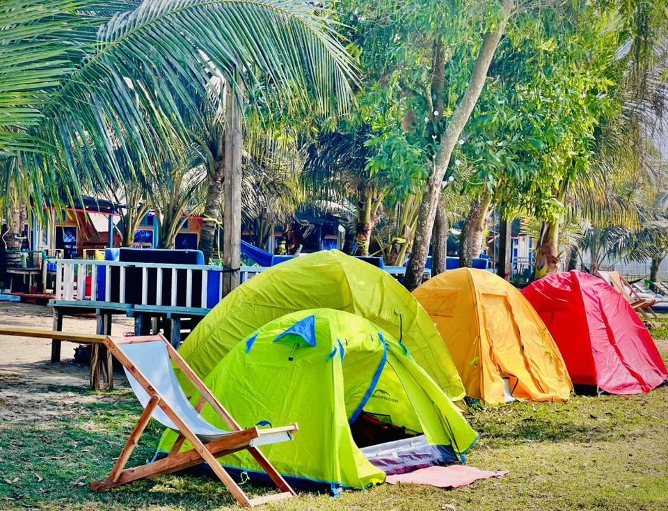 CAMPiN COX Colorful Tents and Beach Chairs